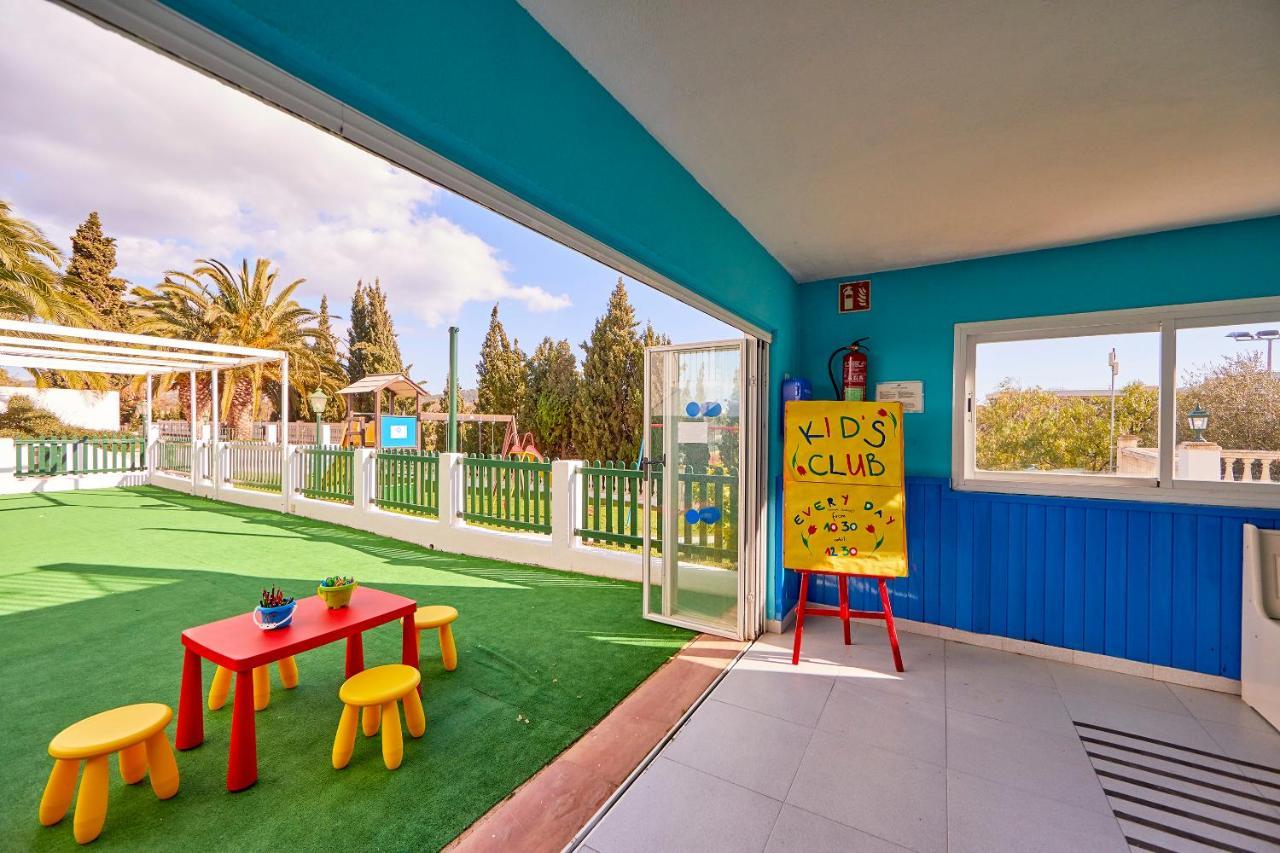 Aparthotel Holiday Center Santa Ponsa Ngoại thất bức ảnh
