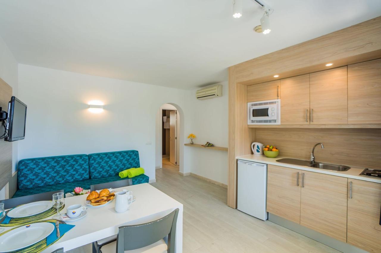 Aparthotel Holiday Center Santa Ponsa Ngoại thất bức ảnh
