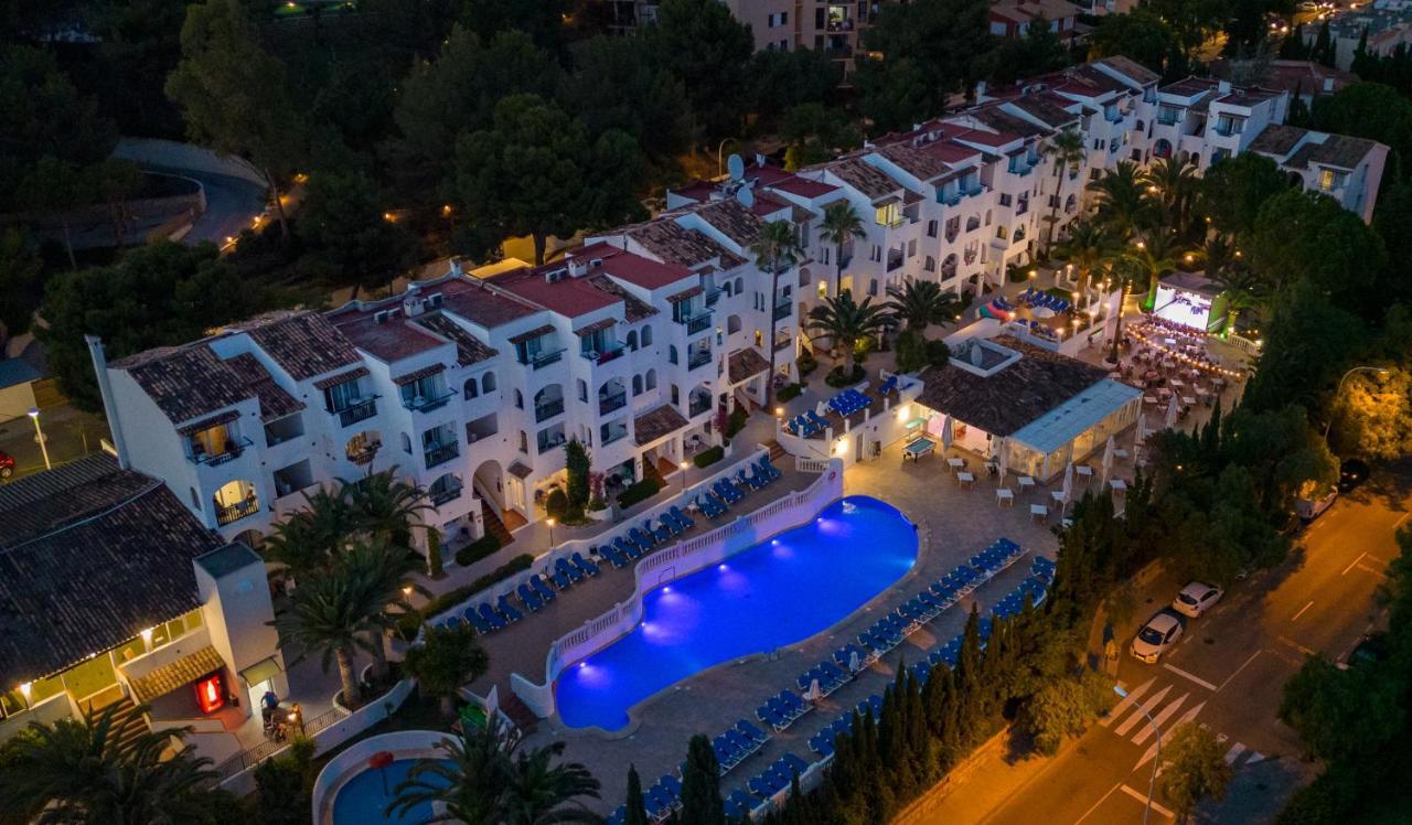 Aparthotel Holiday Center Santa Ponsa Ngoại thất bức ảnh