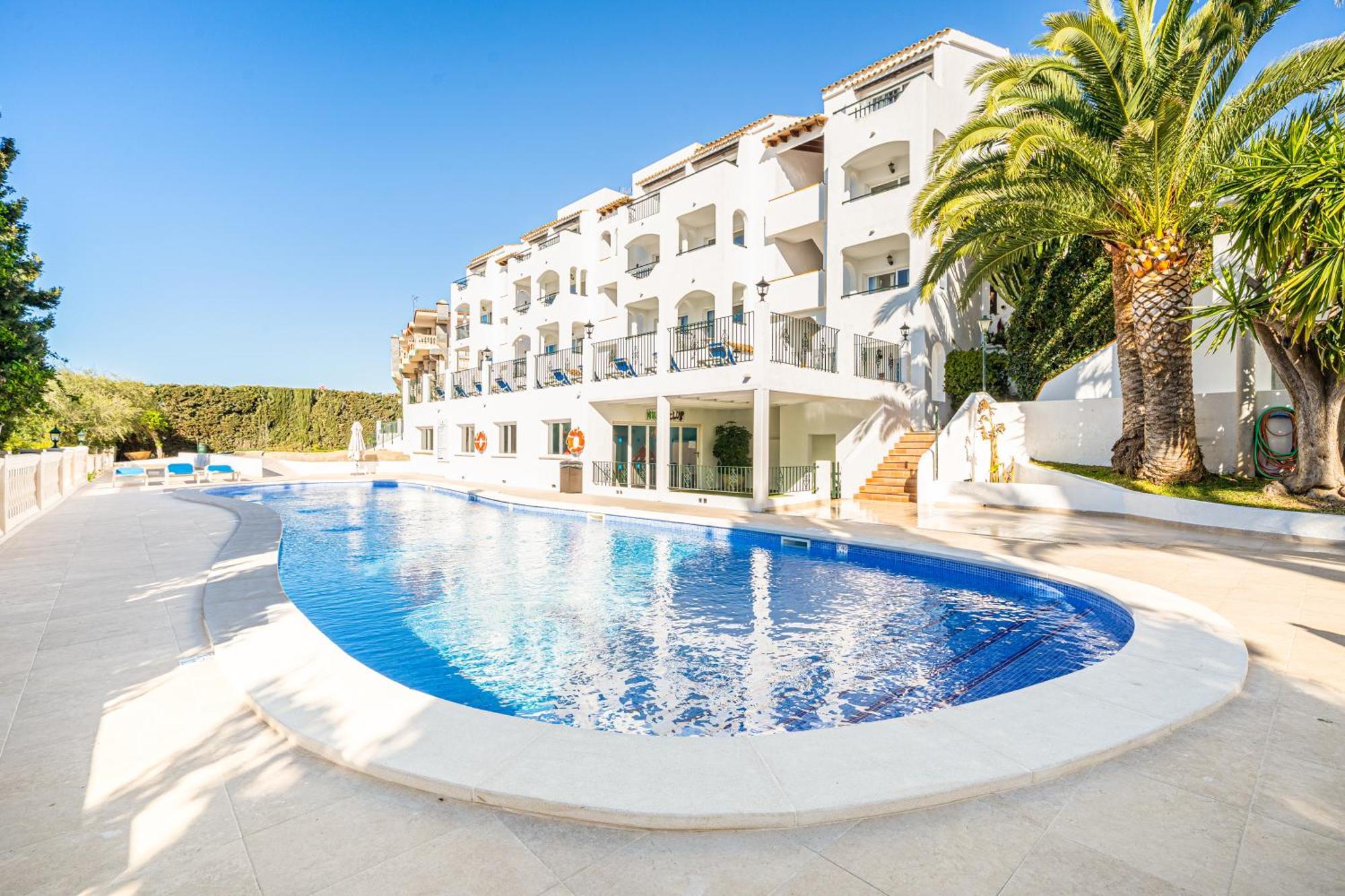 Aparthotel Holiday Center Santa Ponsa Ngoại thất bức ảnh