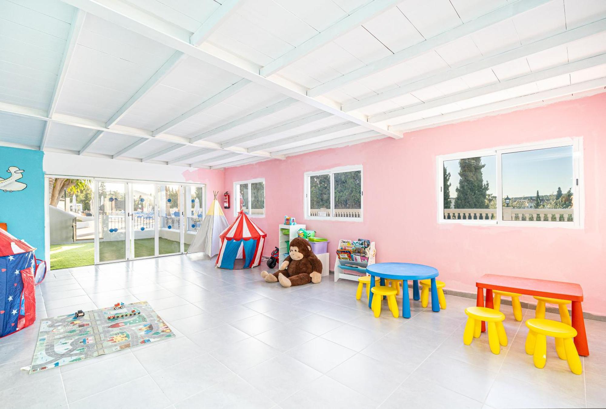Aparthotel Holiday Center Santa Ponsa Ngoại thất bức ảnh