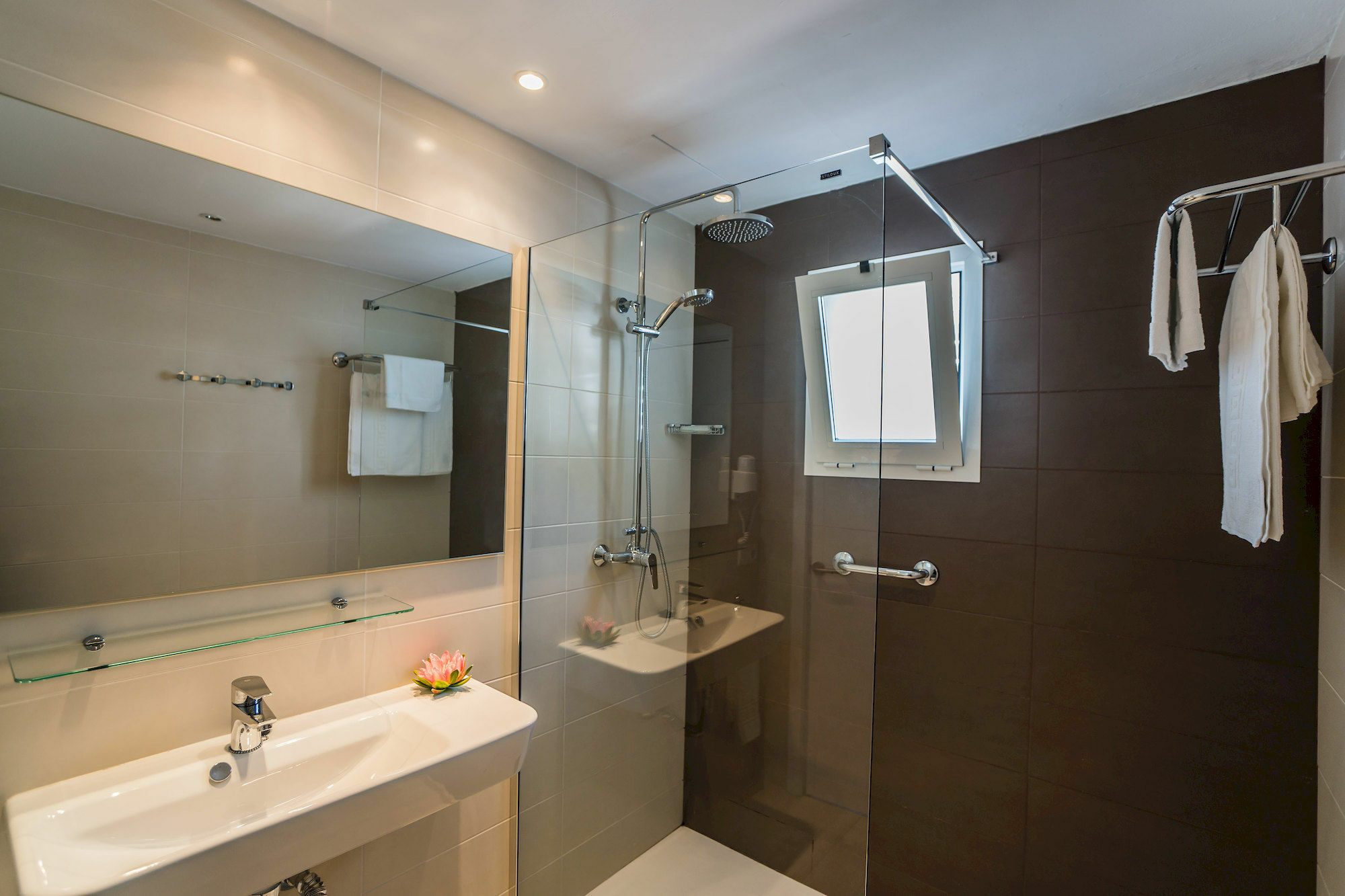 Aparthotel Holiday Center Santa Ponsa Ngoại thất bức ảnh