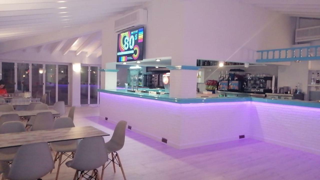 Aparthotel Holiday Center Santa Ponsa Ngoại thất bức ảnh
